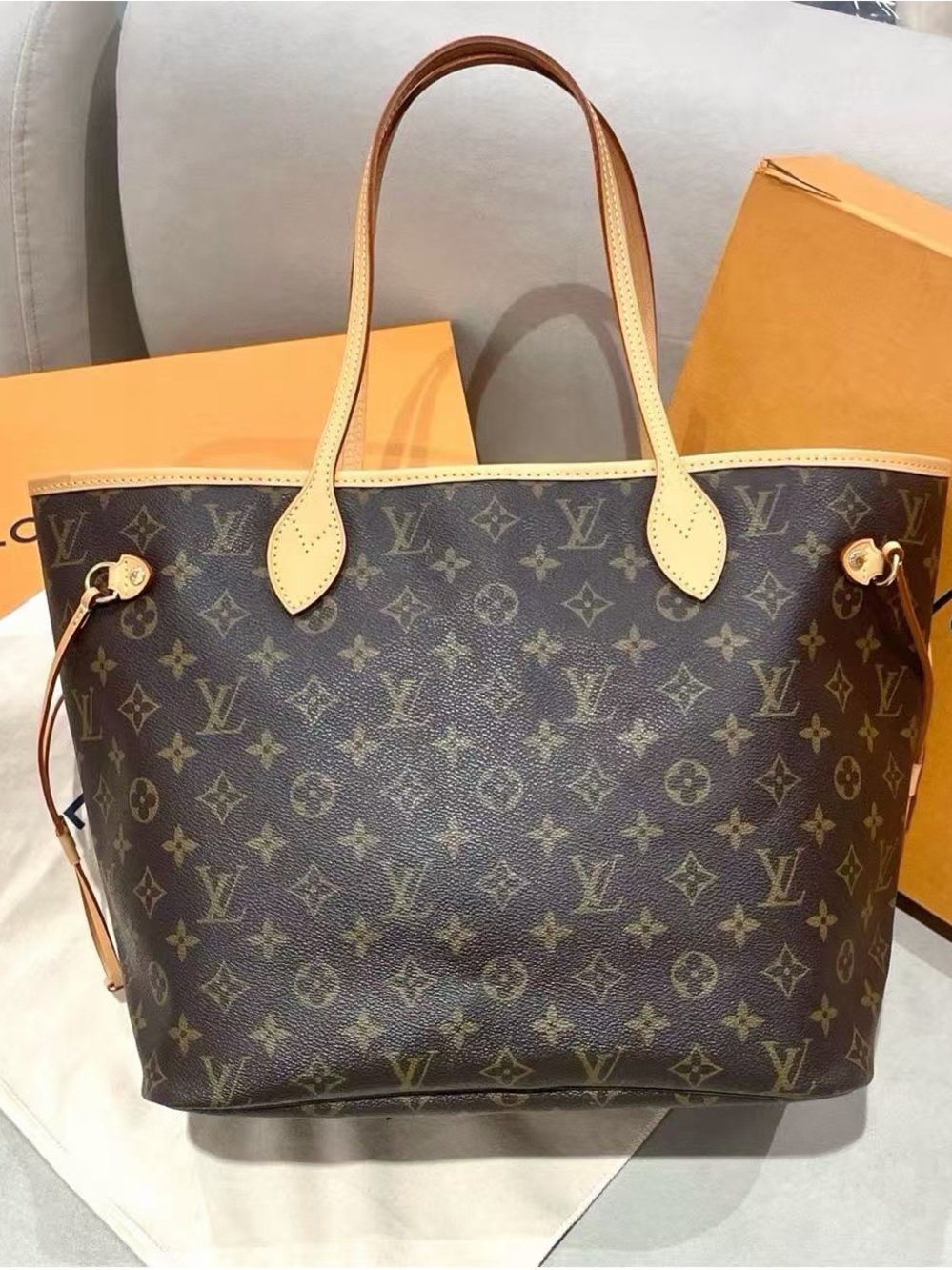 Louis Vuitton Monogram Canvas Neverfull Tote in Brown and Tan